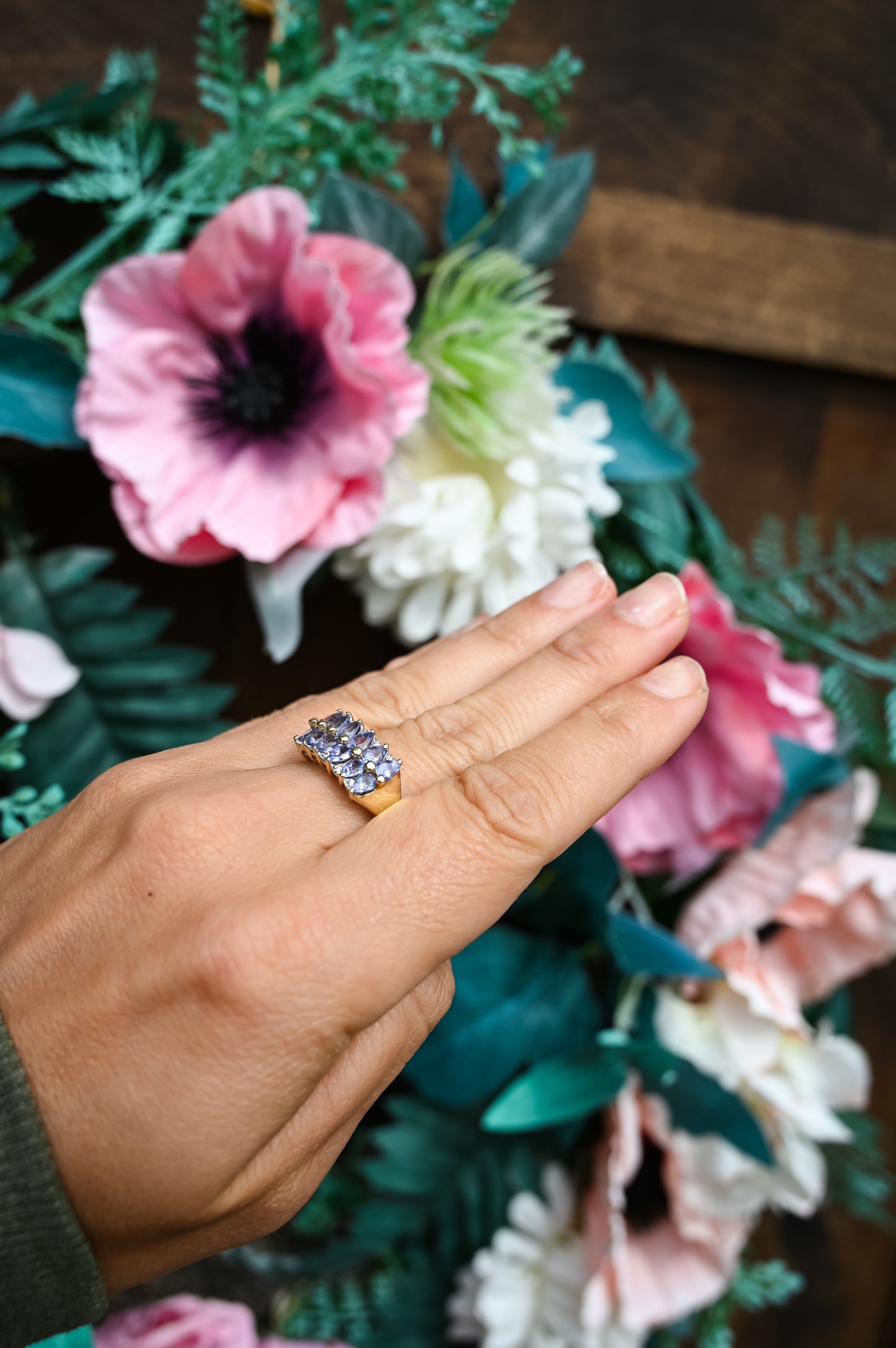 Tanzanite & Diamond Ring | 14K Yellow Gold | Size 9.25