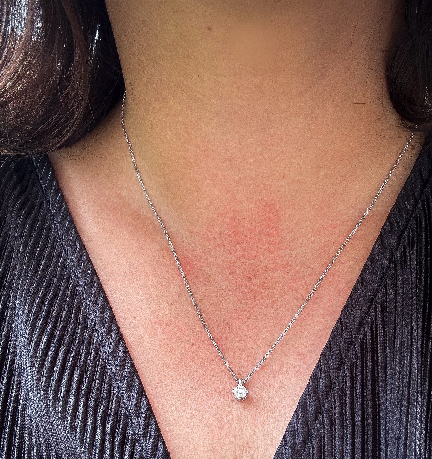 18k White Gold & Solitaire Diamond Necklace