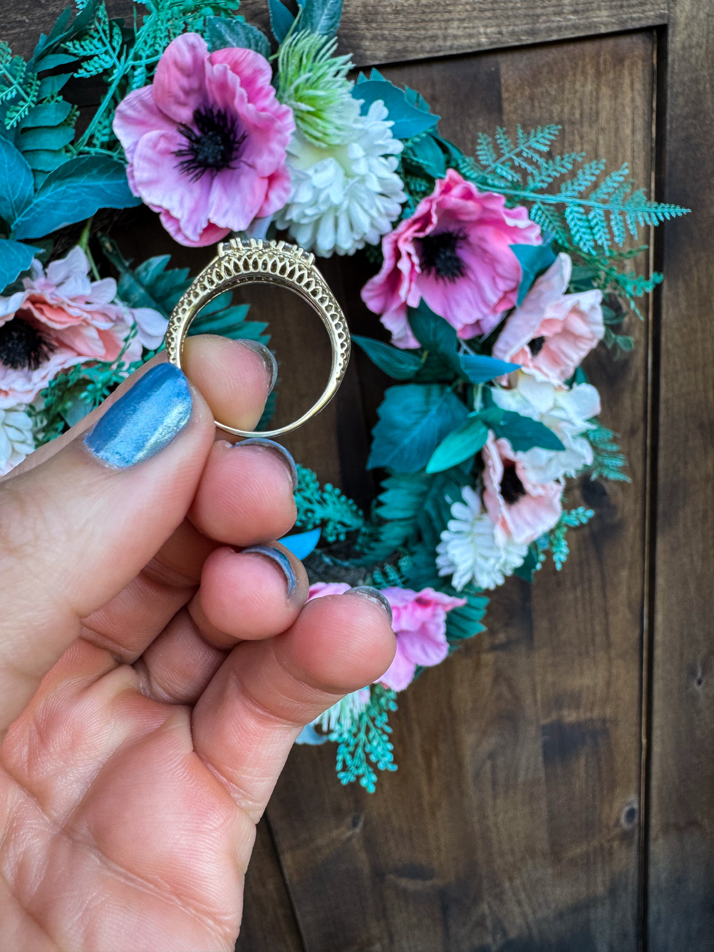 Vintage 14k yellow gold & diamond filigree ring