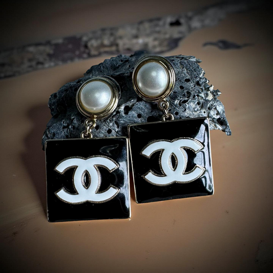 Chanel 22A CC Enamel drop Earrings